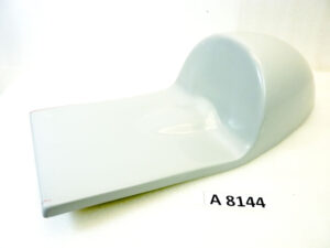 Codino monoposto cafe racer lungh 54 cm - larghezza al serbatoio 21,5 cm - largh fine seduta 24 cm - altezza 165 cm nuovo fondo di magazzino