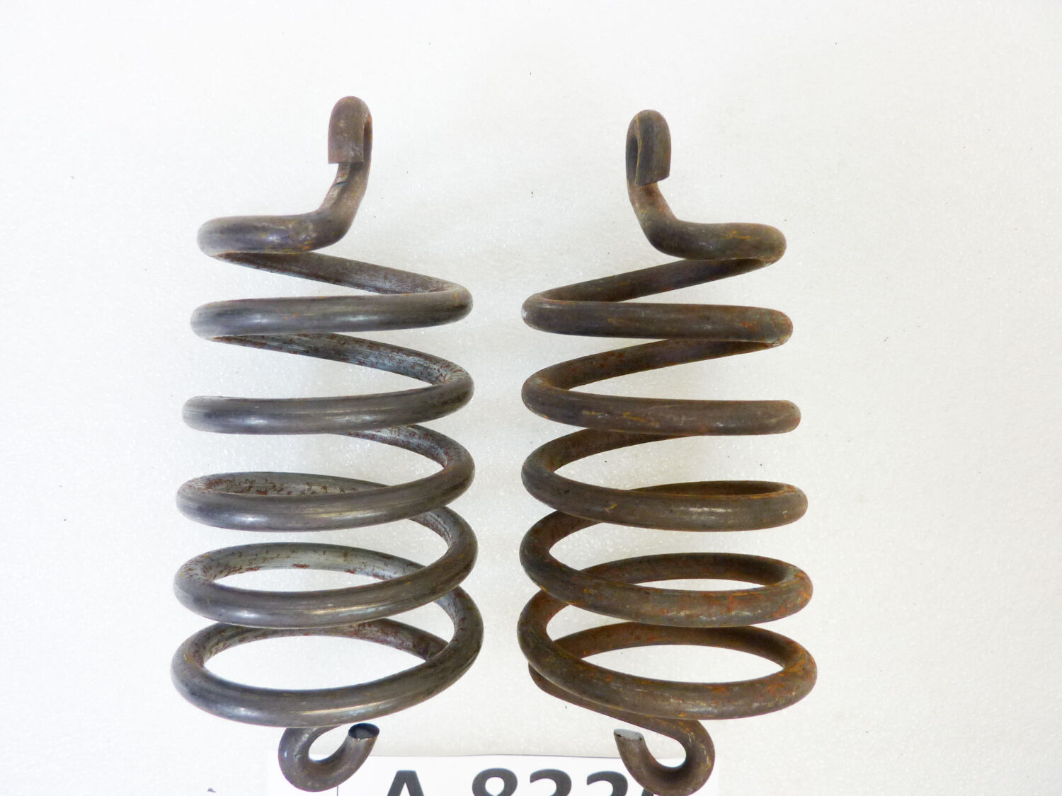 Coppia molle sella moto epoca Guzzi Gilera Benelli Bianchi Morini MV lungh 126 mm largh 56 mm diam filo 5,5 mm coniche NUOVO fondo di magazzino vedi foto leggi descrizione - immagine 4