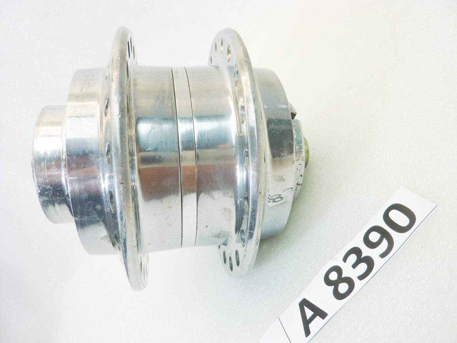 Mozzo ruota Alycast Triumph T140 T150 T160 con distanziale cod 37-4126 37-4127 - immagine 4