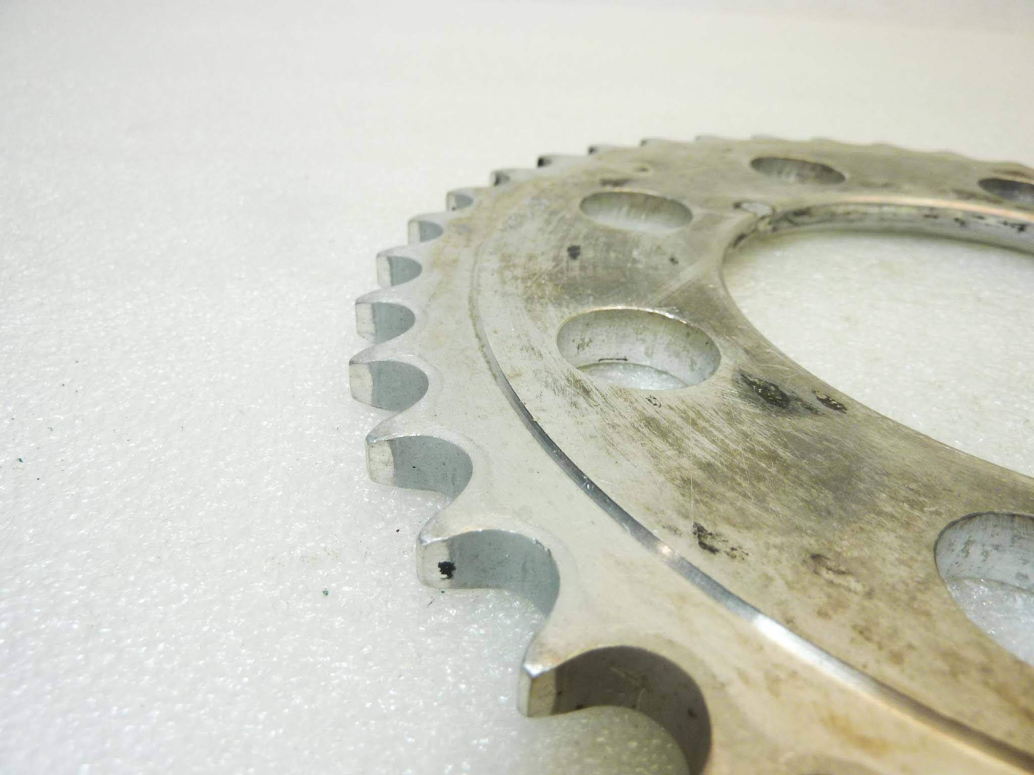 Corona 39 denti passo 530 diam foro centrale 95 mm diam est 204 mm moto epoca Guzzi Gilera Benelli Motobi MV Agusta Morini Malaguti Ducati Cagiva Aprilia vari modelli - immagine 3