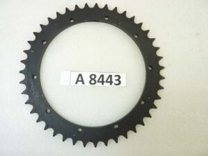 Corona 43 denti passo 520 diam foro centrale 166 mm diam est 227 mm interasse fori opposti 180 mm moto epoca Guzzi Gilera Benelli Motobi MV Agusta Morini Malaguti Ducati Cagiva Aprilia vari modelli NUOVO fondo di magazzino vedi foto leggi descrizione