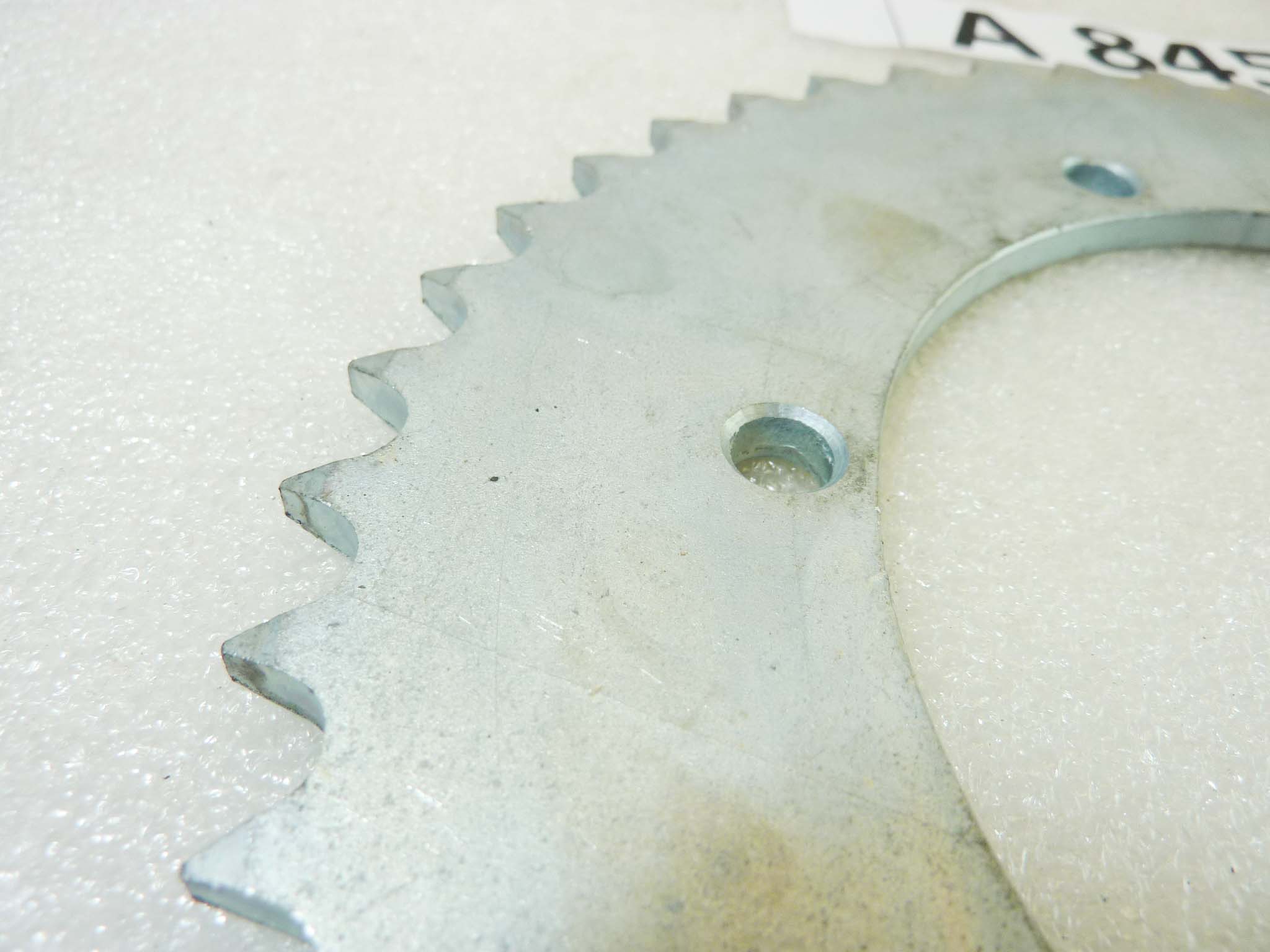 Corona 46 denti passo 420 diam foro centrale 110 mm diam est 192 mm interasse fori opposti 125 mm moto epoca Guzzi Gilera Benelli Motobi Mv Agusta Morini Malaguti Ducati Cagiva Aprilia vari modelli NUOVO fondo di magazzino vedi foto leggi descrizione - immagine 3