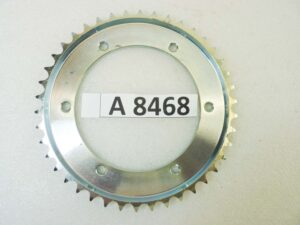Corona Benelli Guzzi 42 denti passo 435 diam foro centrale 110 mm diam est 176 mm interasse fori opposti 125 mm moto epoca vari modelli NUOVO fondo di magazzino vedi foto leggi descrizione