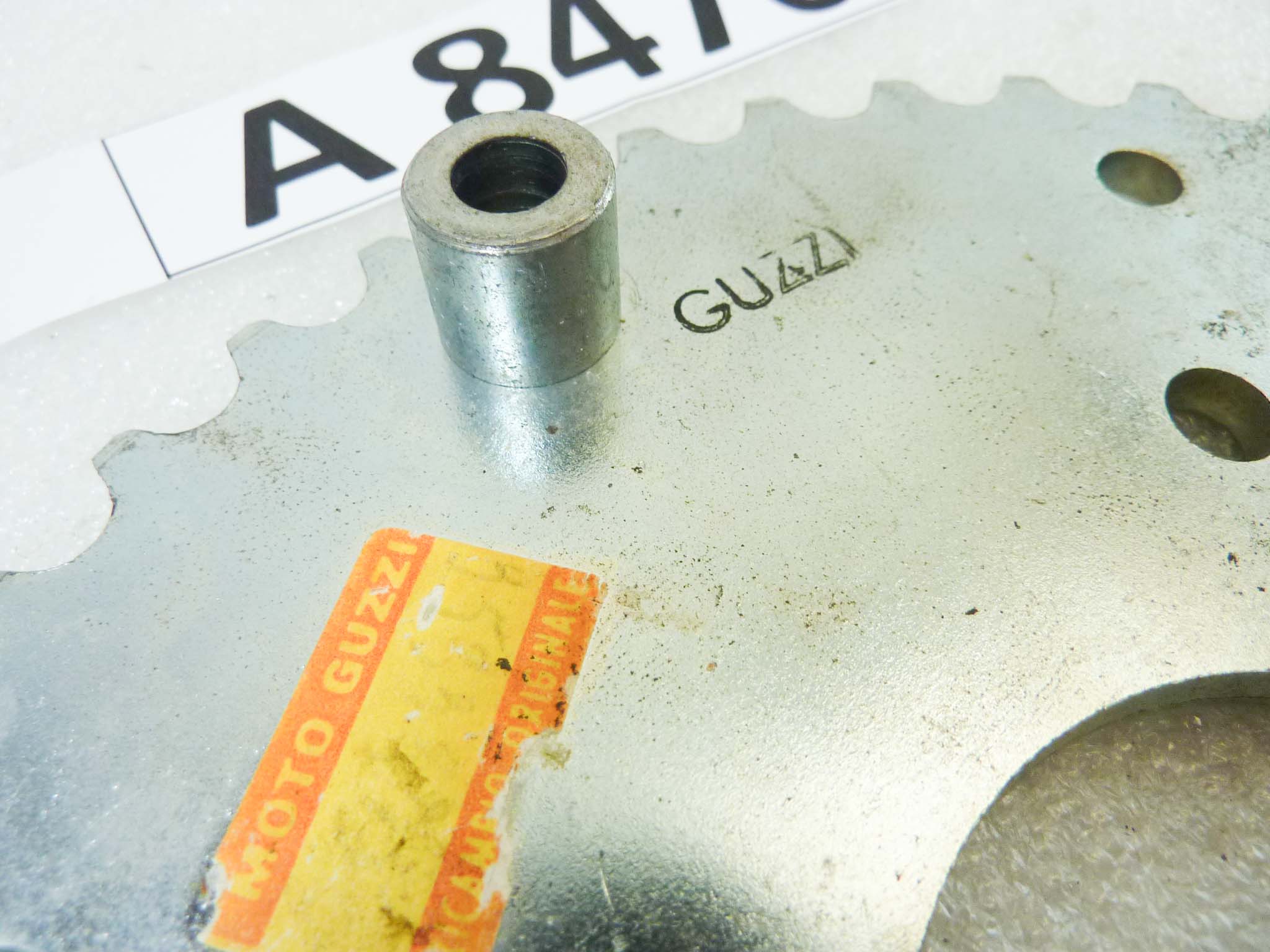 Corona Guzzi Benelli Trial 42 denti passo 420 diam foro centrale 50 mm diam est 174 mm int perni 145 mm moto epoca Guzzi Benelli vari modelli NUOVO fondo di magazzino vedi foto leggi descrizione - immagine 4
