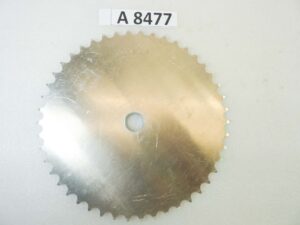 Corona grezza 46 denti passo 525 diam est 239 mm moto epoca Guzzi Gilera Benelli Motobi MV Agusta Morini Malaguti Ducati Cagiva Aprilia vari modelli NUOVO fondo di magazzino vedi foto leggi descrizione