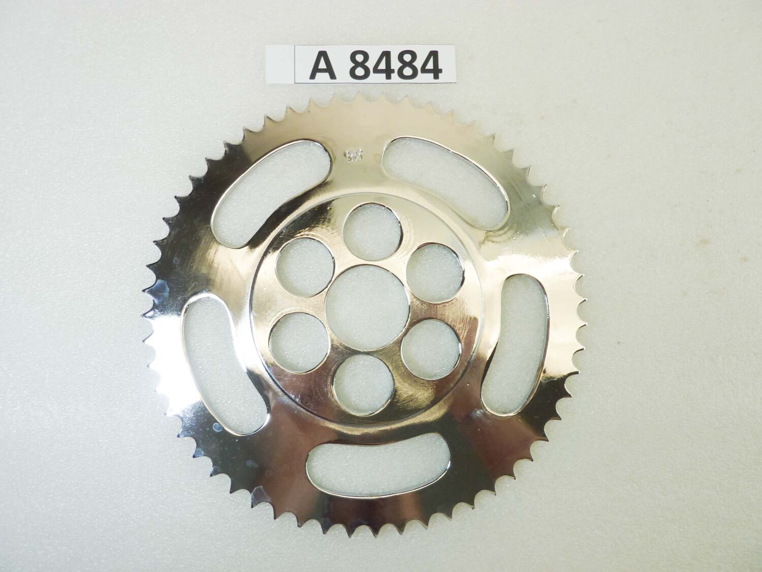 Corona cromata 56 denti passo 420 diam foro centrale 42 mm diam est 230 mm moto epoca Guzzi Gilera Benelli Motobi MV Agusta Morini Malaguti Ducati Cagiva Aprilia vari modelli NUOVO fondo di magazzino vedi foto leggi descrizione