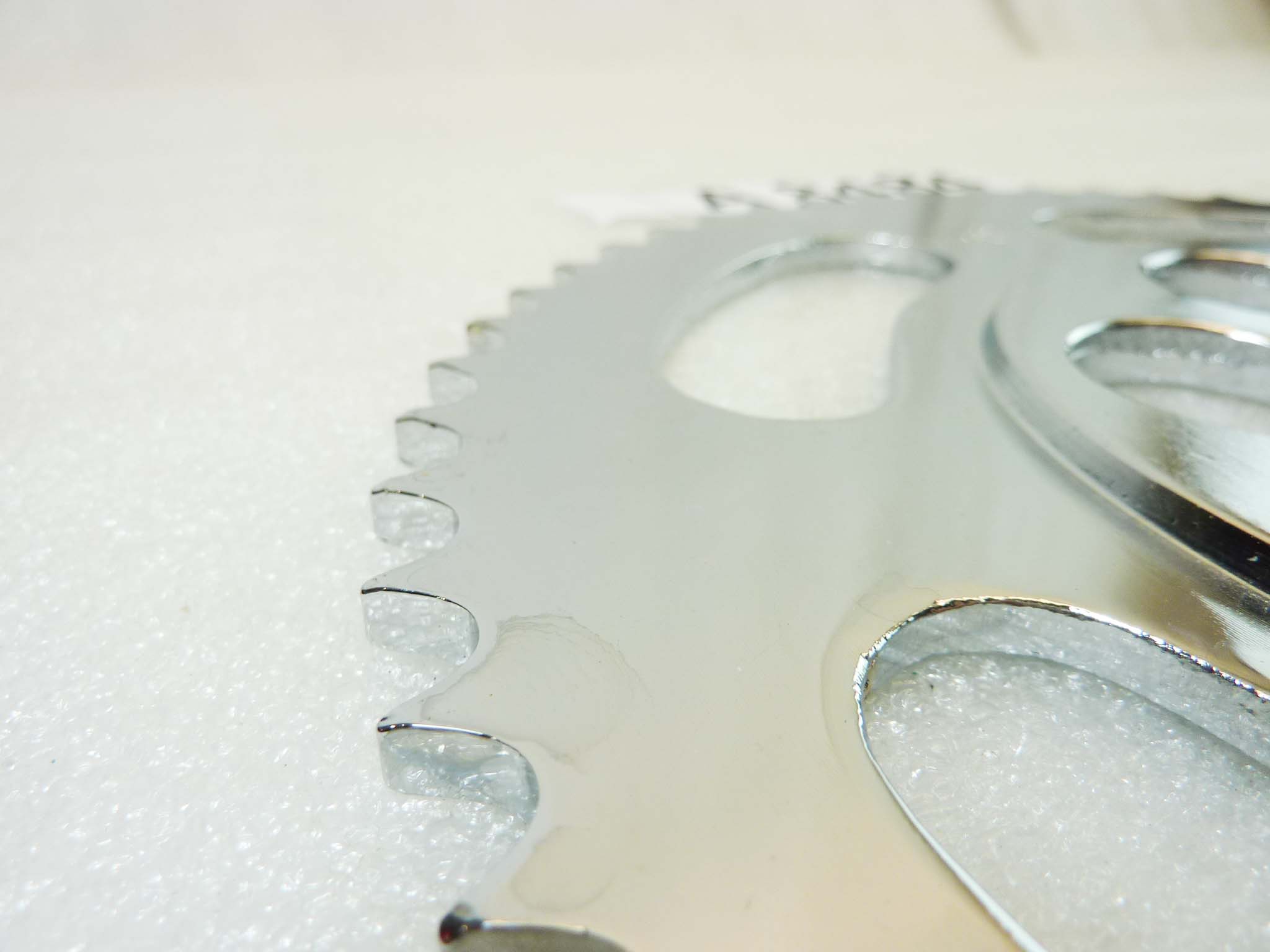 Corona cromata 56 denti passo 420 diam foro centrale 42 mm diam est 230 mm moto epoca Guzzi Gilera Benelli Motobi MV Agusta Morini Malaguti Ducati Cagiva Aprilia vari modelli NUOVO fondo di magazzino vedi foto leggi descrizione - immagine 4