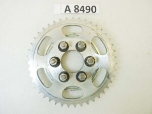 Corona 222 con piatto portacorona - 43 denti passo 420 diam foro centrale 45 mm diam est 180 mm moto epoca Guzzi Gilera Benelli Motobi MV Agusta Morini Malaguti Ducati Cagiva Aprilia vari modelli NUOVO fondo di magazzino vedi foto leggi descrizione