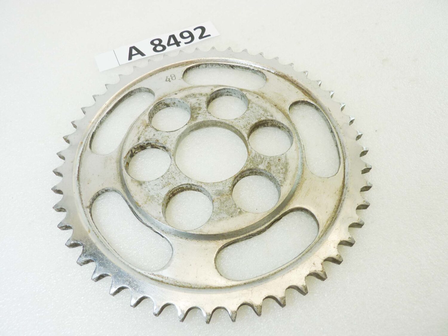 Corona 48 denti passo 428 diam foro centrale 46 mm diam est 200 mm moto epoca Guzzi Gilera Benelli Motobi MV Agusta Morini Malaguti Ducati Cagiva Aprilia vari modelli NUOVO fondo di magazzino vedi foto leggi descrizione - immagine 2