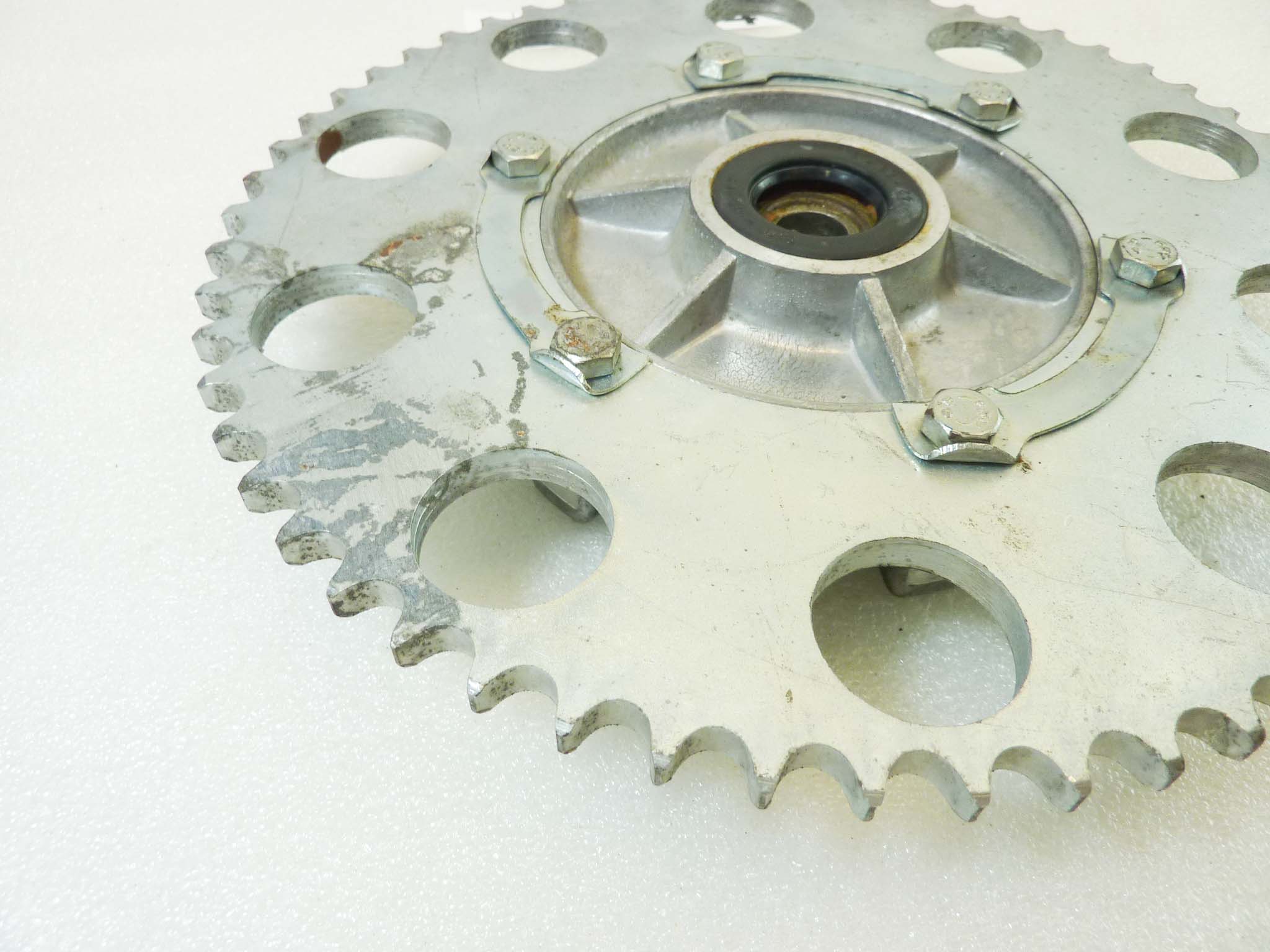 Corona Cagiva e varie epoca 58 denti perno ruota 15 mm diam est 240 mm int fori vari modelli NUOVO fondo di magazzino vedi foto leggi descrizione - immagine 3