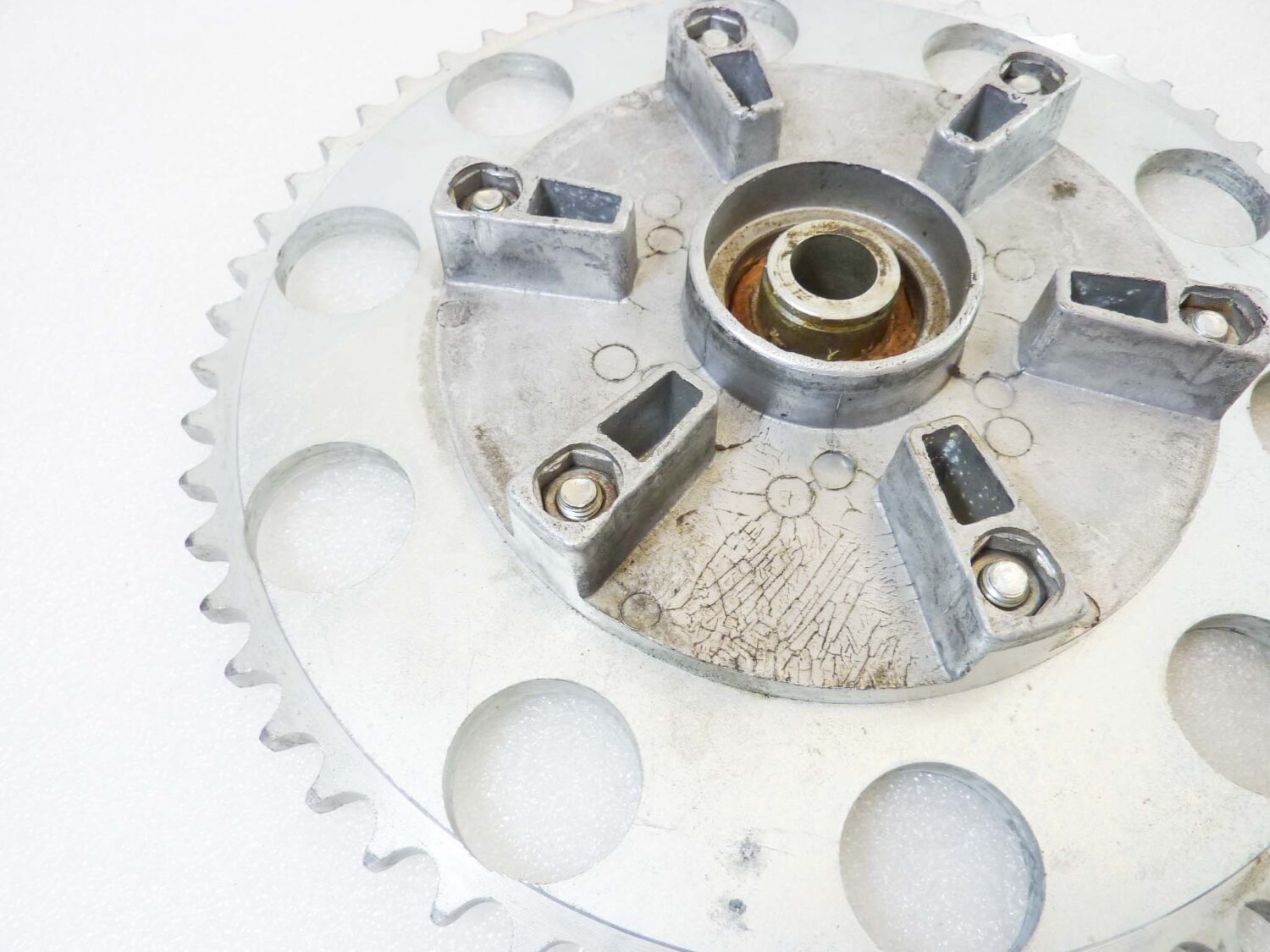 Corona Cagiva e varie epoca 58 denti perno ruota 15 mm diam est 240 mm int fori vari modelli NUOVO fondo di magazzino vedi foto leggi descrizione - immagine 7