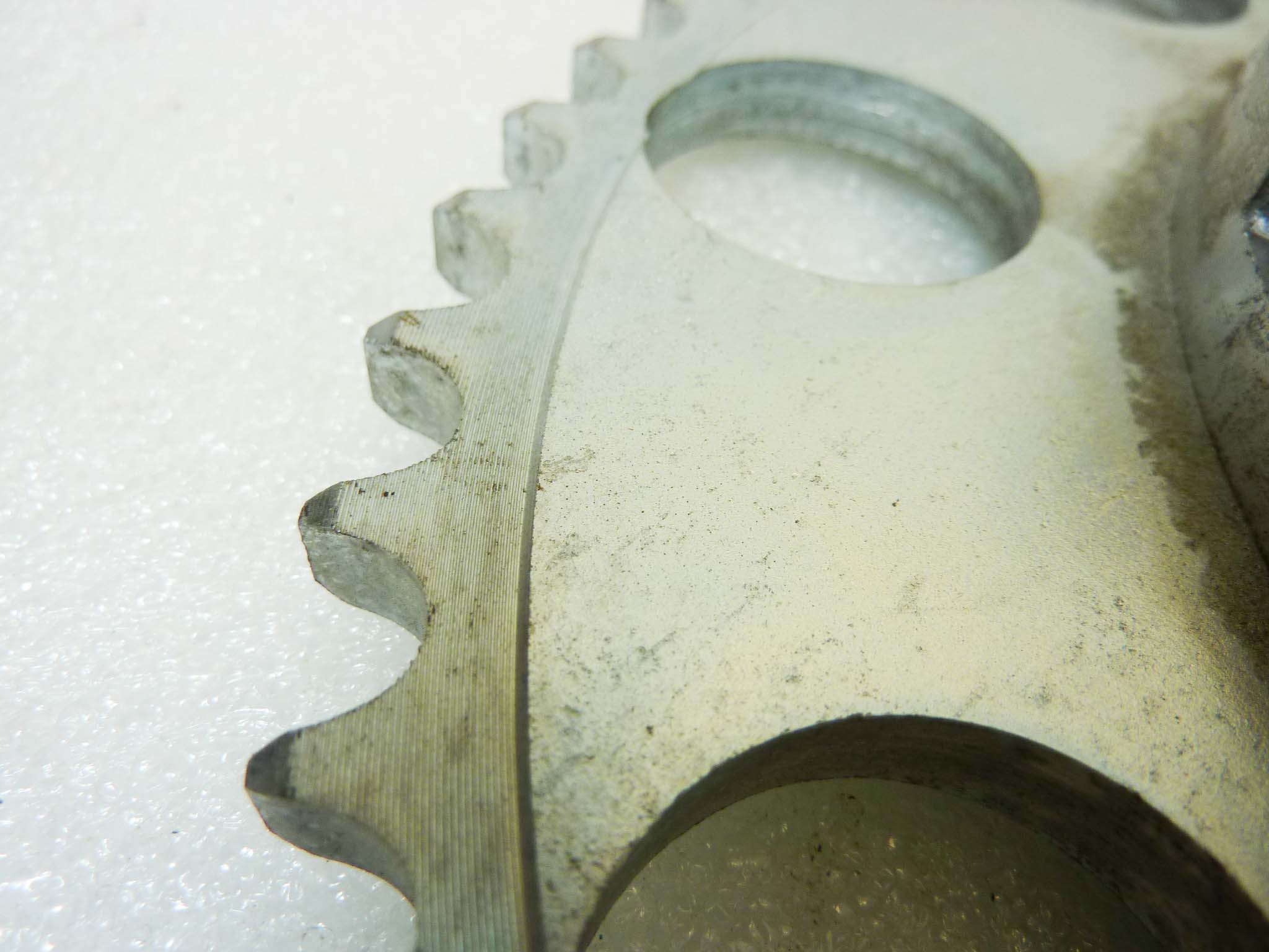 Corona Cagiva e varie epoca 58 denti perno ruota 15 mm diam est 240 mm int fori vari modelli NUOVO fondo di magazzino vedi foto leggi descrizione - immagine 10