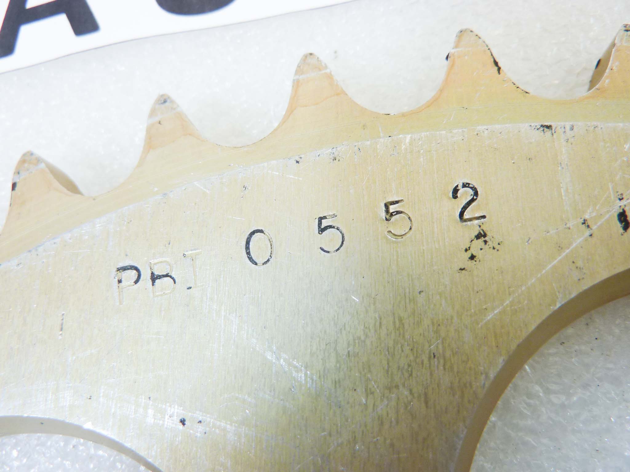 Corona Harley Davidson PBI 0552 49T 49 denti passo 525 diam foro centrale 63 mm diam est 257 mm int fori opposti 78 mm vari modelli NUOVO fondo di magazzino vedi foto leggi descrizione - immagine 3