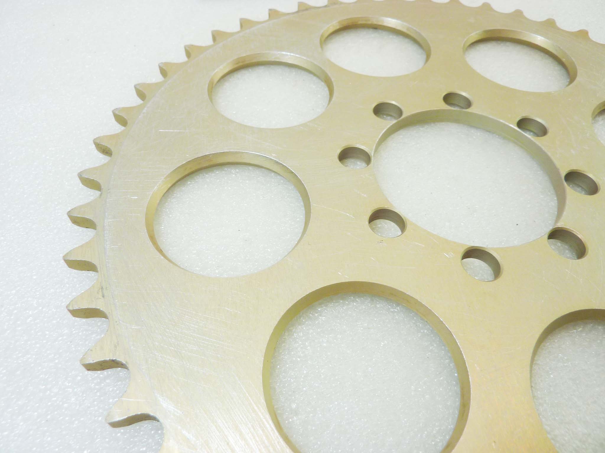Corona Harley Davidson PBI 0552 49T 49 denti passo 525 diam foro centrale 63 mm diam est 257 mm int fori opposti 78 mm vari modelli NUOVO fondo di magazzino vedi foto leggi descrizione - immagine 6