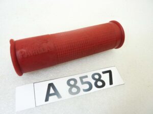 Manopola moto Parilla rossa originale no replica diam interno 22 lungh tot 110 mm nuovo fondo di magazzino