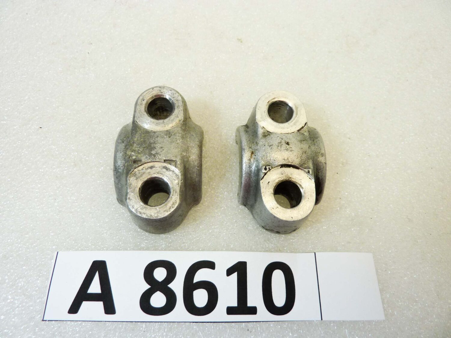 Collari chiusura forcella anteriore Honda CB Four 250 350 360 550 750 CL 350 cod 516342 92000 staffe perno ruota