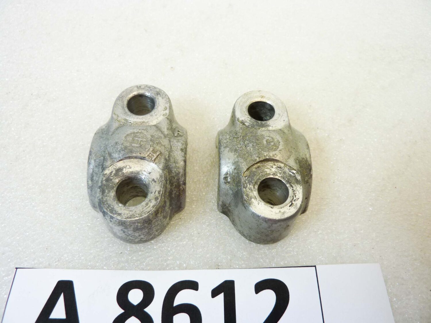 Collari chiusura forcella anteriore Honda CB Four 250 350 360 550 750 CL 350 cod 516342 92000 staffe perno ruota - immagine 2
