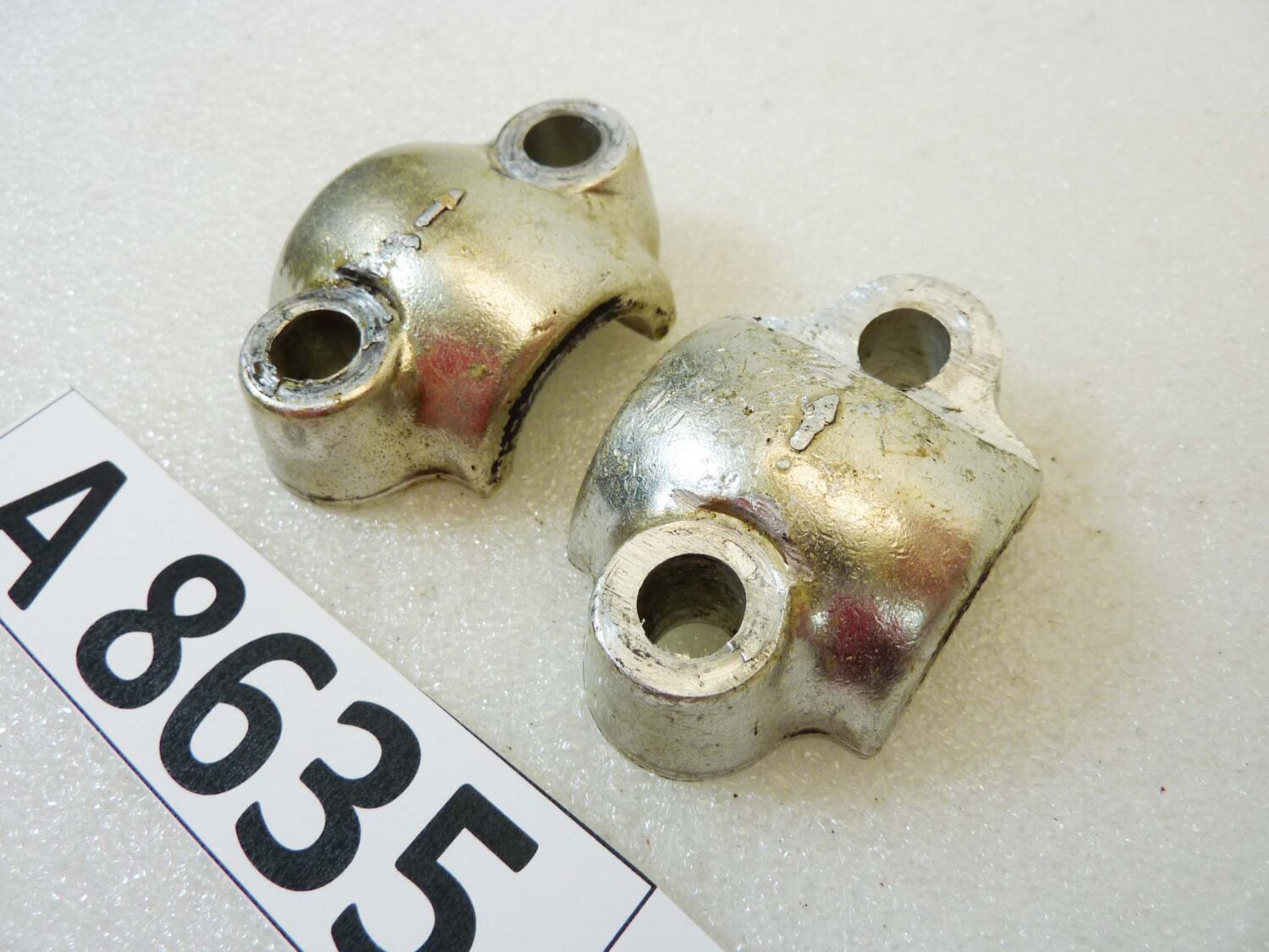 Collari chiusura forcella anteriore Kawasaki epoca interasse fori 36 mm canale 24 mm staffe perno ruota - immagine 3