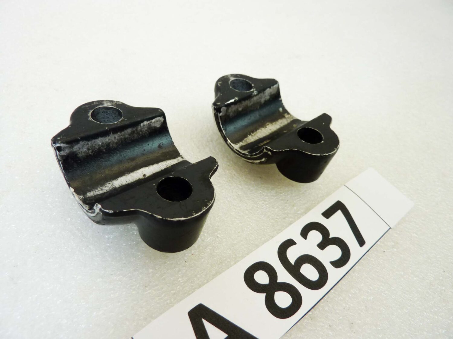 Collari chiusura forcella anteriore Kawasaki S2 S3 KH 400 1972 - 1978 cod 44063006 staffe perno ruota - immagine 4