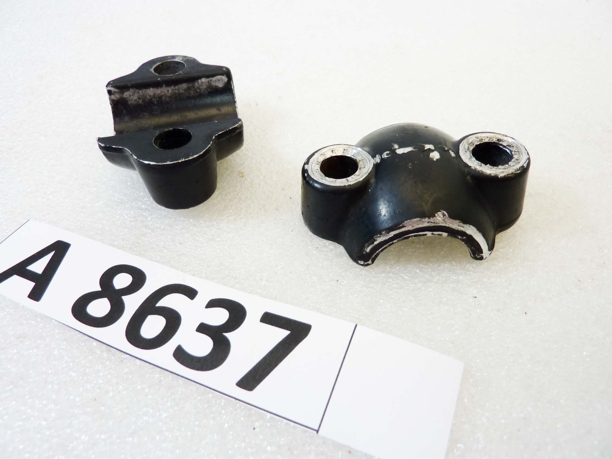 Collari chiusura forcella anteriore Kawasaki S2 S3 KH 400 1972 - 1978 cod 44063006 staffe perno ruota - immagine 6