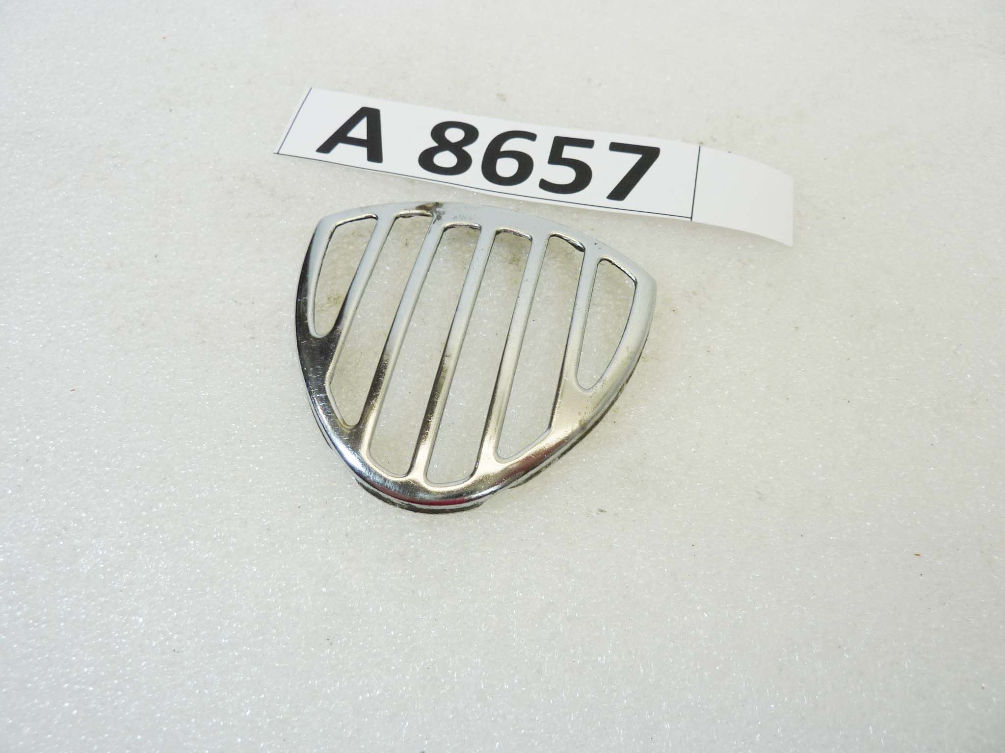 Griglia cromata clacson triangolare 63 x 66 mm - immagine 4
