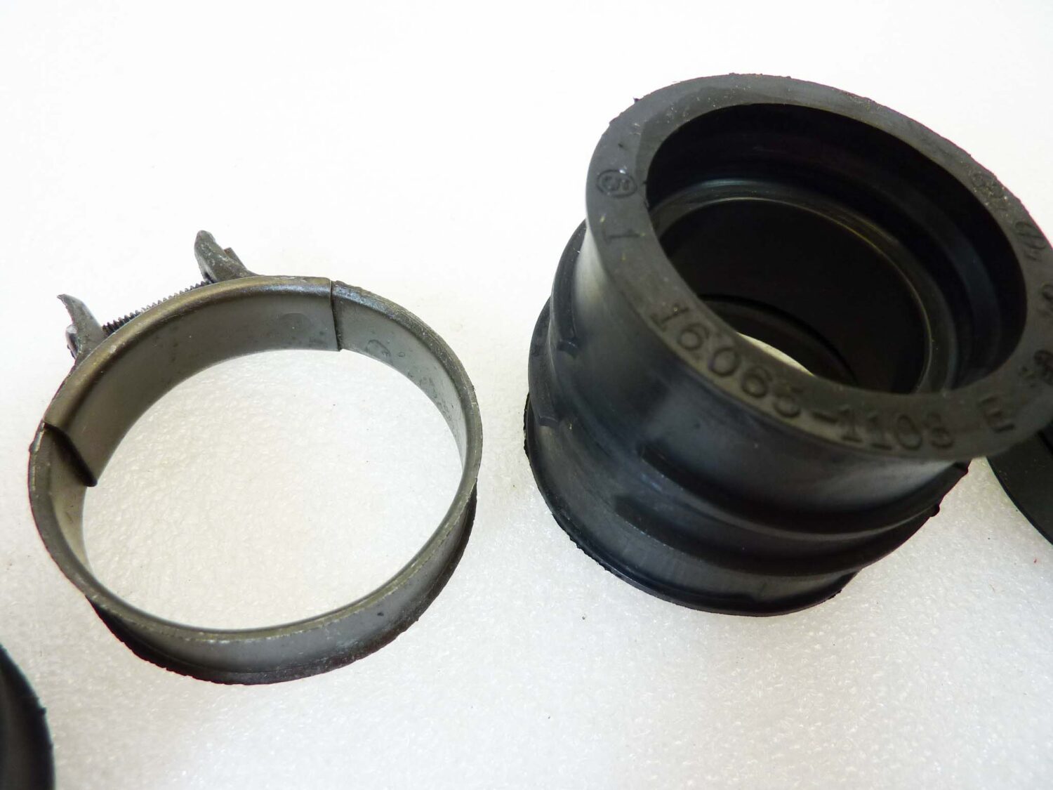 Collettori aspirazione Kawasaki GPZ 900 R 1986 - 1993 cod 16065 1108 - immagine 4