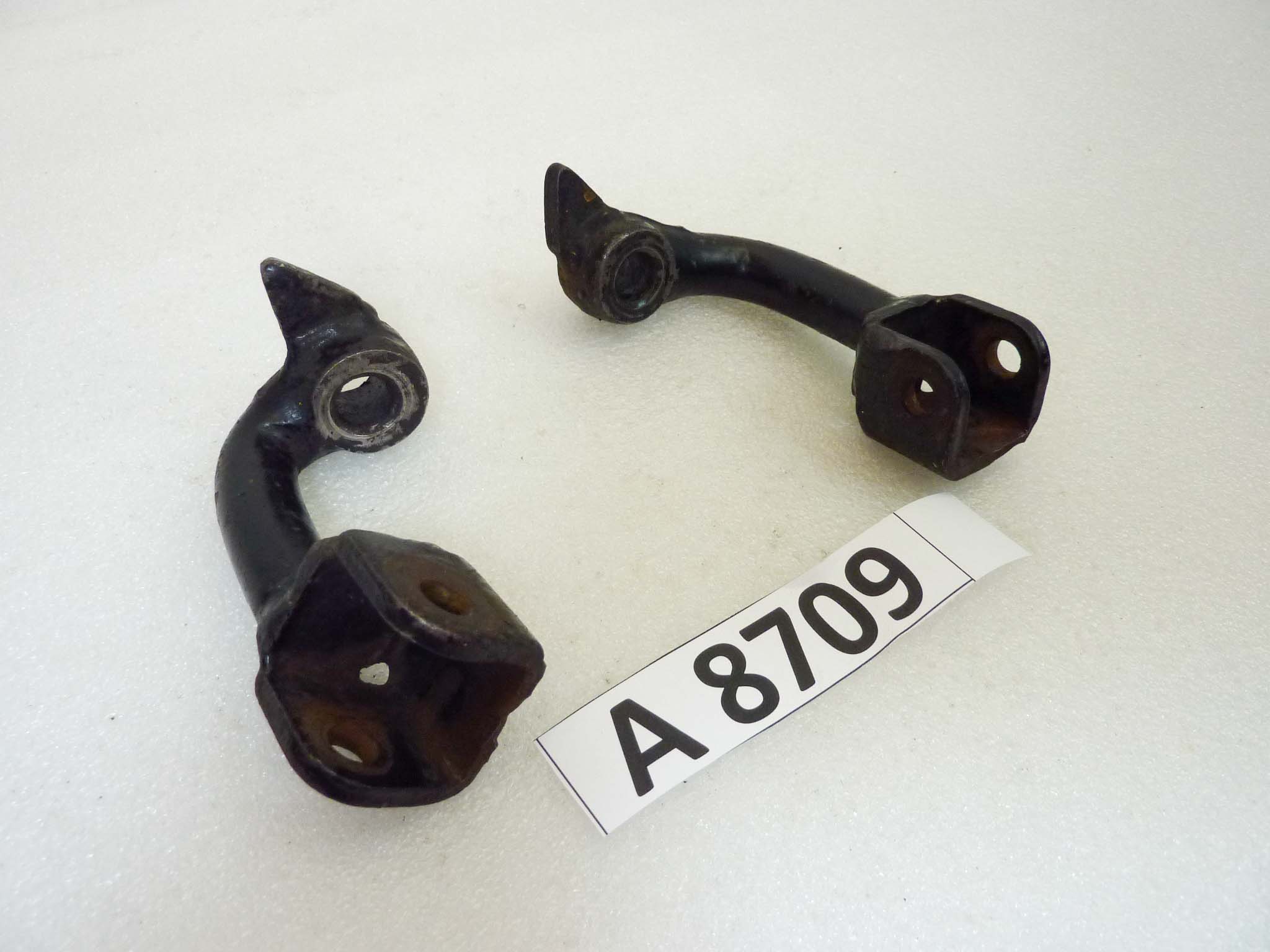 Coppia steffe poggia piedi pedane Honda CB 750 Four - immagine 2