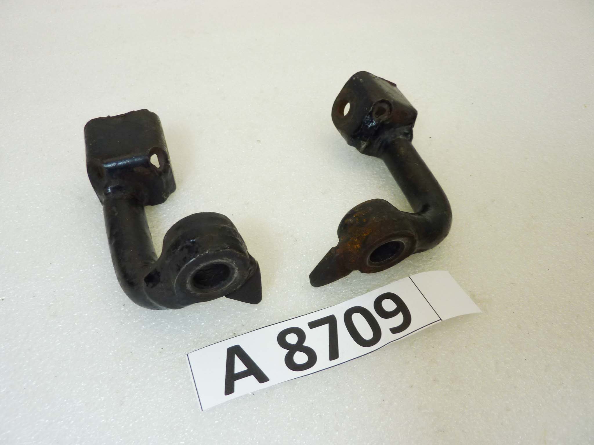 Coppia steffe poggia piedi pedane Honda CB 750 Four - immagine 6