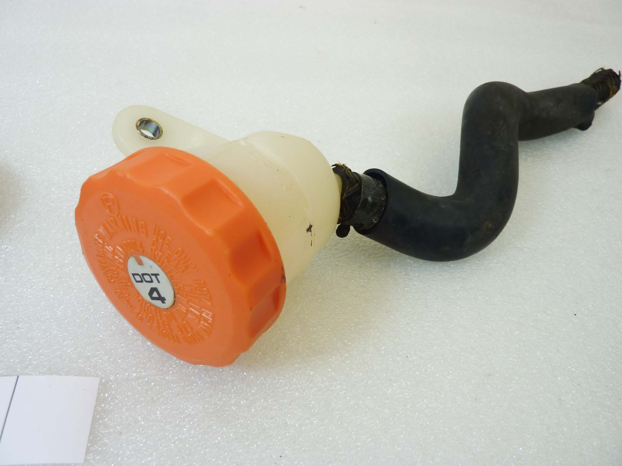 Serbatoio vaschetta olio freni Honda VFR 750 F RC24 1986 - 1989 - immagine 7