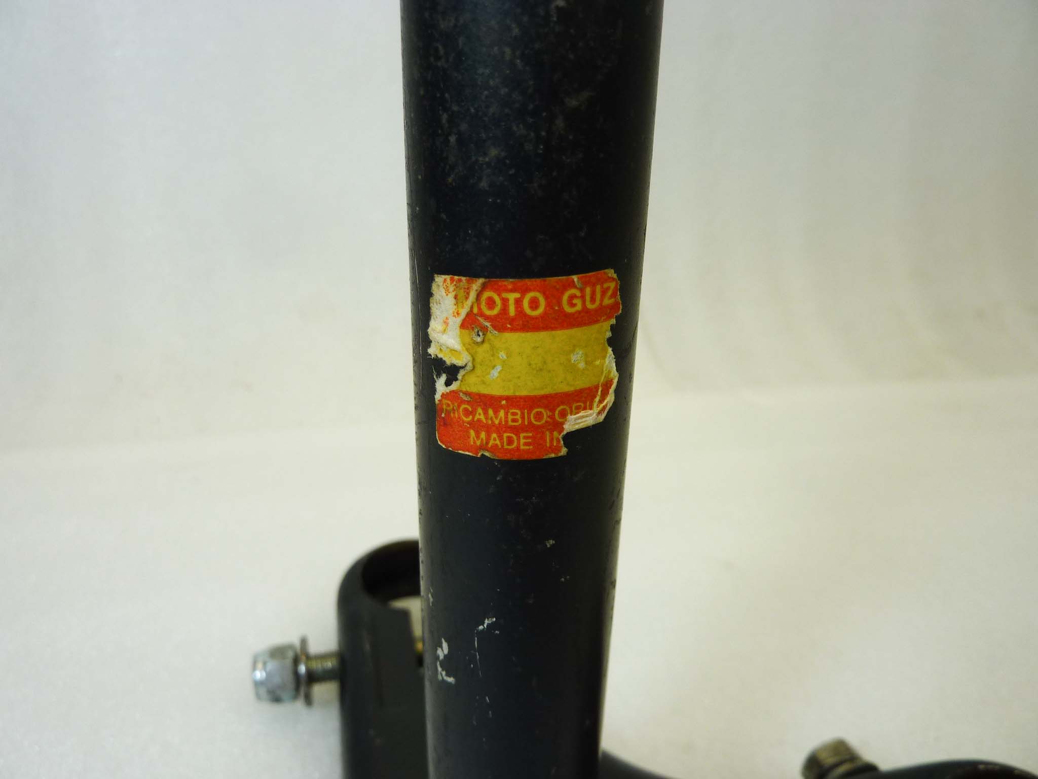 Piastra sterzo inferiore Guzzi vari modelli diam foro steli 30 mm diam canotto 25 mm interasse steli 150 mm nuovo fondo di magazzino - immagine 7