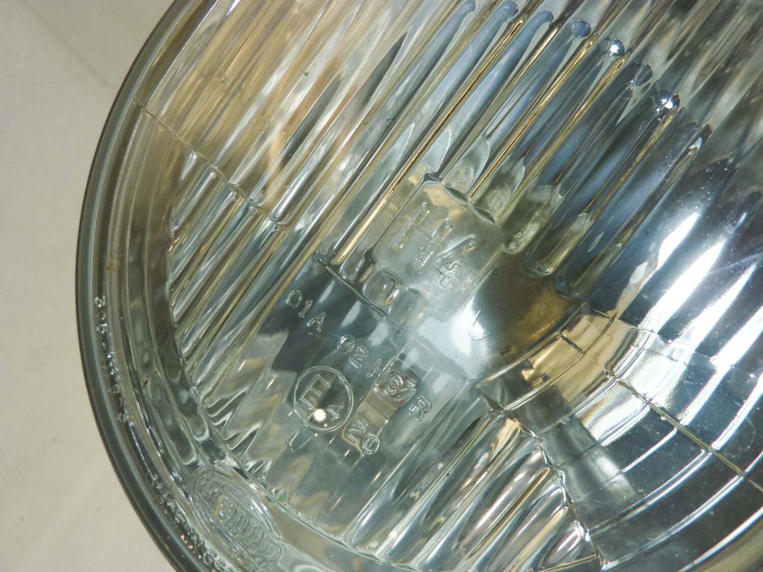 Faro anteriore Hella H4 01A 02 HC/R 305 111 603 Porsche Mercedes BMW VW VEDI FOTO - immagine 2