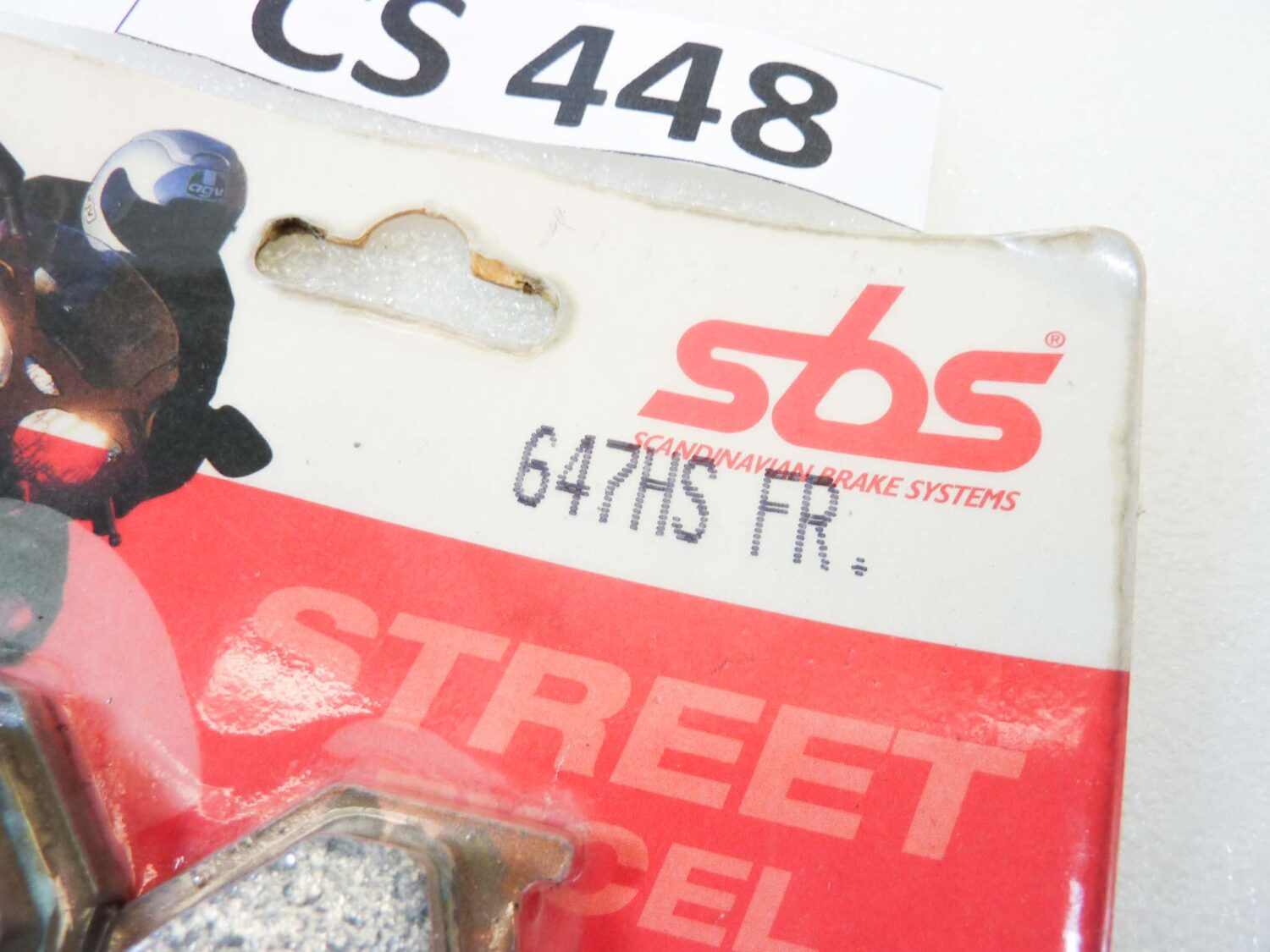 Pastiglie freno SBS 647FR 6566475 per CAGIVA
Freno Anteriore:
Canyon 500 (1997-2002)
Canyon 600 (1995-1998)
Elefant / Elefant I.E. 900 (1990-1992)
HONDA
Freno Anteriore:
NX Dominator 650 (1993-1996)
XL V Transalp 600 (1991-1993)
Freno Posteriore:
VT C Shadow /CD Shadow (PC21) 600 (1988-1992)
GL Gold Wing / GL Gold Wing SE 1500 (1990-2000) vedi foto per compatibilità esatta NUOVO fondo di magazzino - immagine 3