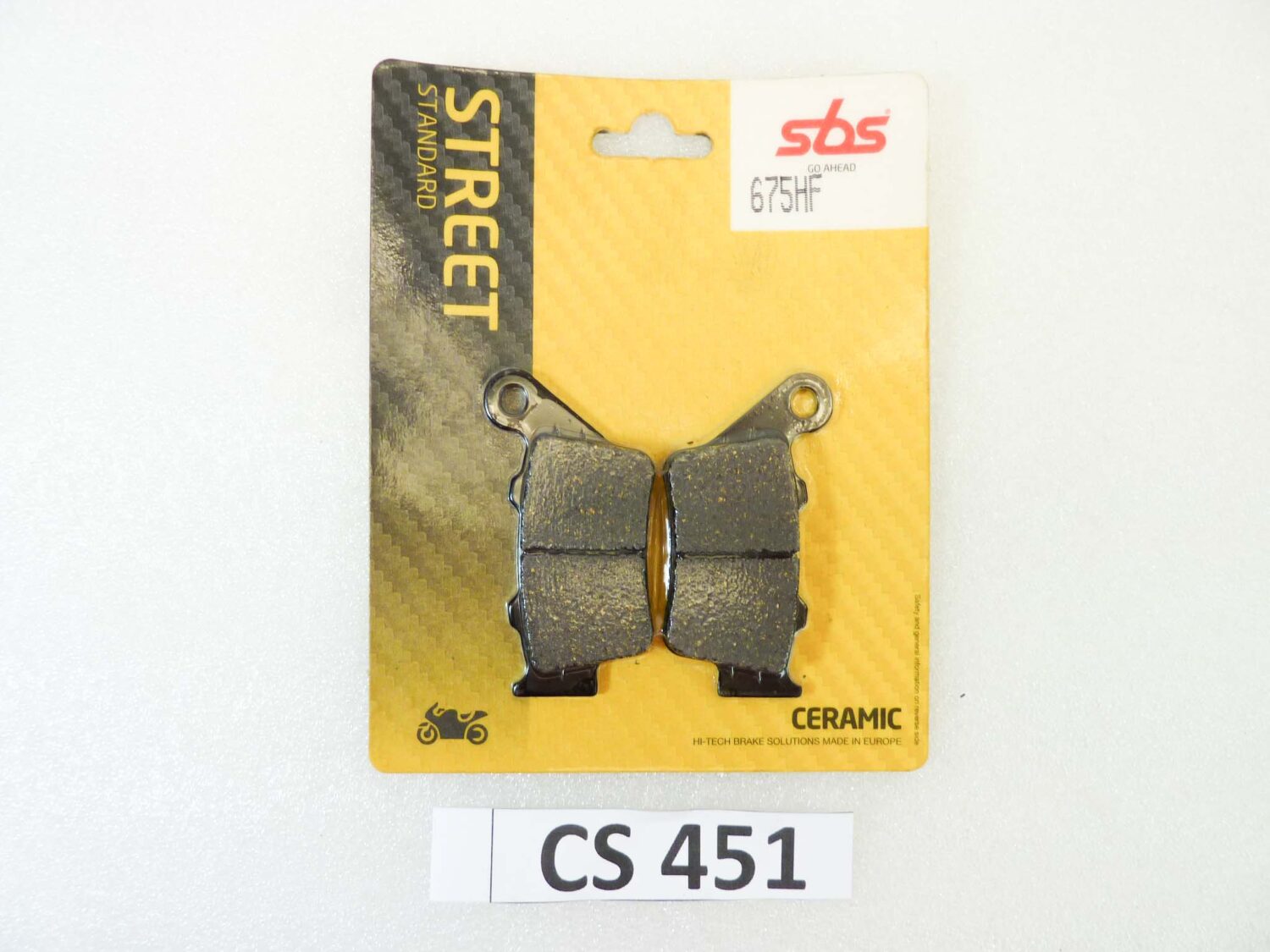 Pastiglie freno SBS 675HF 6566750 per HONDA
Freno Anteriore:
CB 1000 Big One (dal 1993)
CB Seven Fifty (RC42) (dal 1992)
CBR 1000 F (dal 1989)
GL 1500 Gold Wing (dal 1988)
NT V Deauville 650 (dal 2001)
VT C/CD Shadow 600 (dal 1993)
VFR 750 F (dal 1990)
Freno Posteriore:
CBF 600 (dal 2004)
CBR 600 F Sport (dal 2001)
CBR 900 RR Fireblade (dal 2000)
VT C Shadow /CD Shadow (PC21) 600 (dal 1993)
VFR 800 (dal 2002)
KAWASAKI
Freno Anteriore:
EN 500 (dal 1990)
ER-5 500 (dal 1997)
KLE 500 (dal 1991)
Ninja 250 R (dal 2008)
VN 800 Vulcan Classic (dal 1995)
VN 1500 Classic Tourer (dal 1998)
ZRX 1100 (dal 1997)
ZRX 1200 R/S (dal 2001)
ZX-6R Ninja (dal 1998)
ZZR 600 (dal 1990)
Freno Posteriore:
Z 1000 (dal 2003)
ZX-9R Ninja (dal 2002)
ZX-10R Ninja (dal 2004)
ZX-12R Ninja (dal 2000)
SUZUKI
Freno Anteriore:
DR 650 SE (dal 1996)
DR-Z 400 (dal 2000)
GSF 600/1200 Bandit (dal 1995)
GSR 600 (dal 2006)
GSX 650 F (dal 2008)
GSX 750 F (dal 1998)
GSX-R 750 (dal 1996)
GSX-R 1000 (dal 2001)
SV 650/1000 (dal 1999)
Freno Posteriore:
GSX-R 600 (dal 2004)
GSX-R 750 (dal 2004)
GSX 1300 R Hayabusa (dal 2008)
YAMAHA
Freno Anteriore:
YZF-R1 (dal 2004)
YZF-R6 (dal 2003)
Fazer 8 (FZ8) (dal 2010)
MT-01 (dal 2005)
MT-07 (dal 2014) vedi foto per compatibilità esatta NUOVO fondo di magazzino