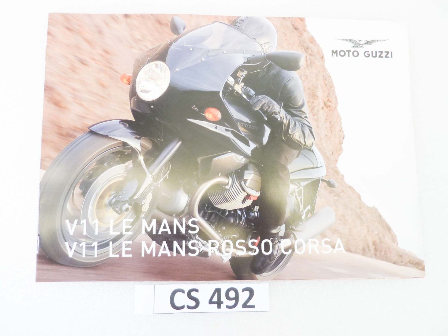 Depliant Brochure Guzzi V11 Le Mans Rosso Corsa dim 30 x 21 cm materiale commerciale NUOVO fondo di magazzino