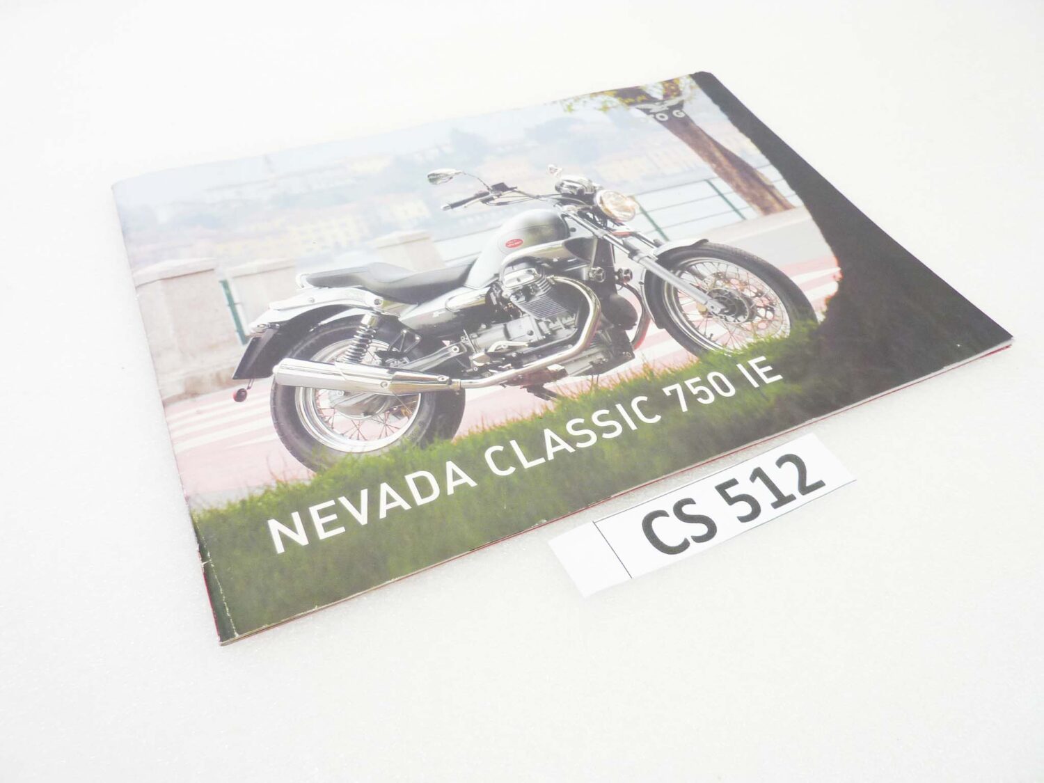 Depliant Brochure Guzzi Nevada Classic 750 I.E. dim 30 x 21 cm materiale commerciale NUOVO fondo di magazzino - immagine 2
