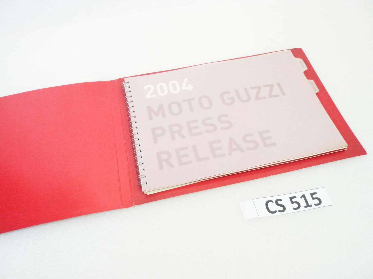 Depliant Brochure con CD Guzzi modelli 2004 presentazione stampa dim 29 x 19 cm materiale commerciale NUOVO fondo di magazzino - immagine 2