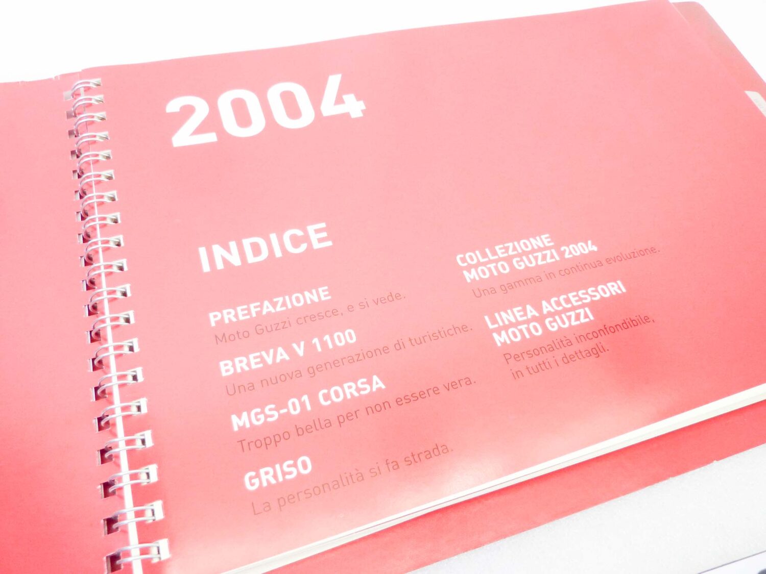 Depliant Brochure con CD Guzzi modelli 2004 presentazione stampa dim 29 x 19 cm materiale commerciale NUOVO fondo di magazzino - immagine 4