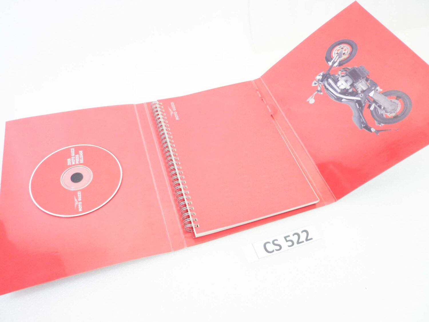 Depliant Brochure con CD Guzzi modelli 2005 presentazione stampa dim 29 x 19 cm materiale commerciale NUOVO fondo di magazzino - immagine 4
