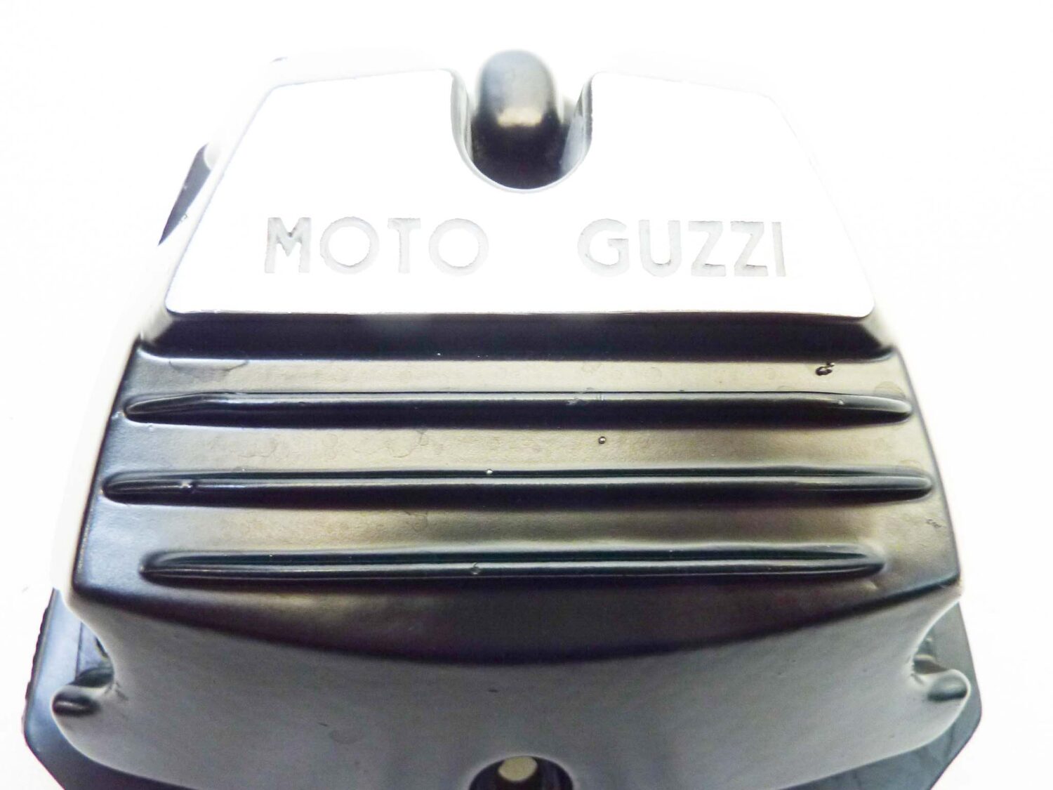 Coperchio punterie Guzzi Florida 350 650 Nevada Base Club 650 coperchio valvole testata 19023600 NUOVO fondo di magazzino - immagine 3
