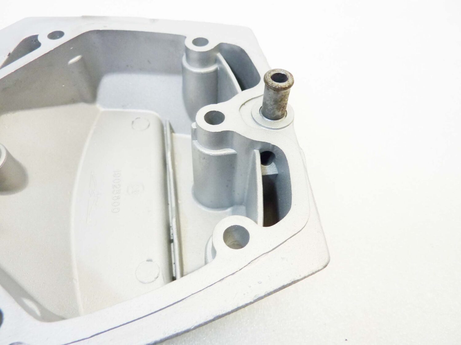 Coperchio punterie Guzzi V35 V50 V65 2V serie piccola grezzi coperchio valvole testata 19023600 NUOVO fondo di magazzino - immagine 9