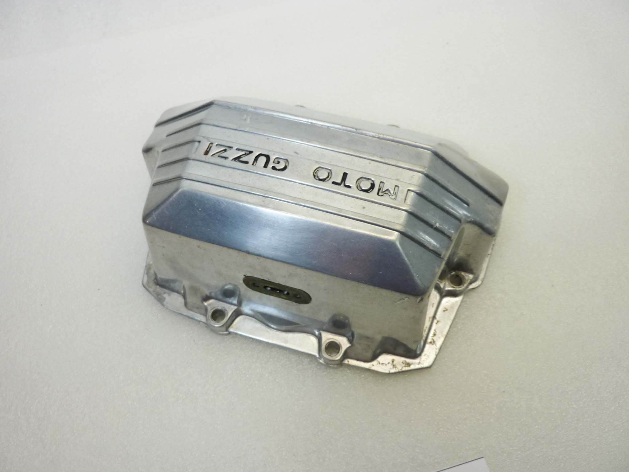 Coperchio punterie sinistro Guzzi California I.E. con foro sonda temperatura motore cod 14023560 coperchio valvole testata - immagine 10