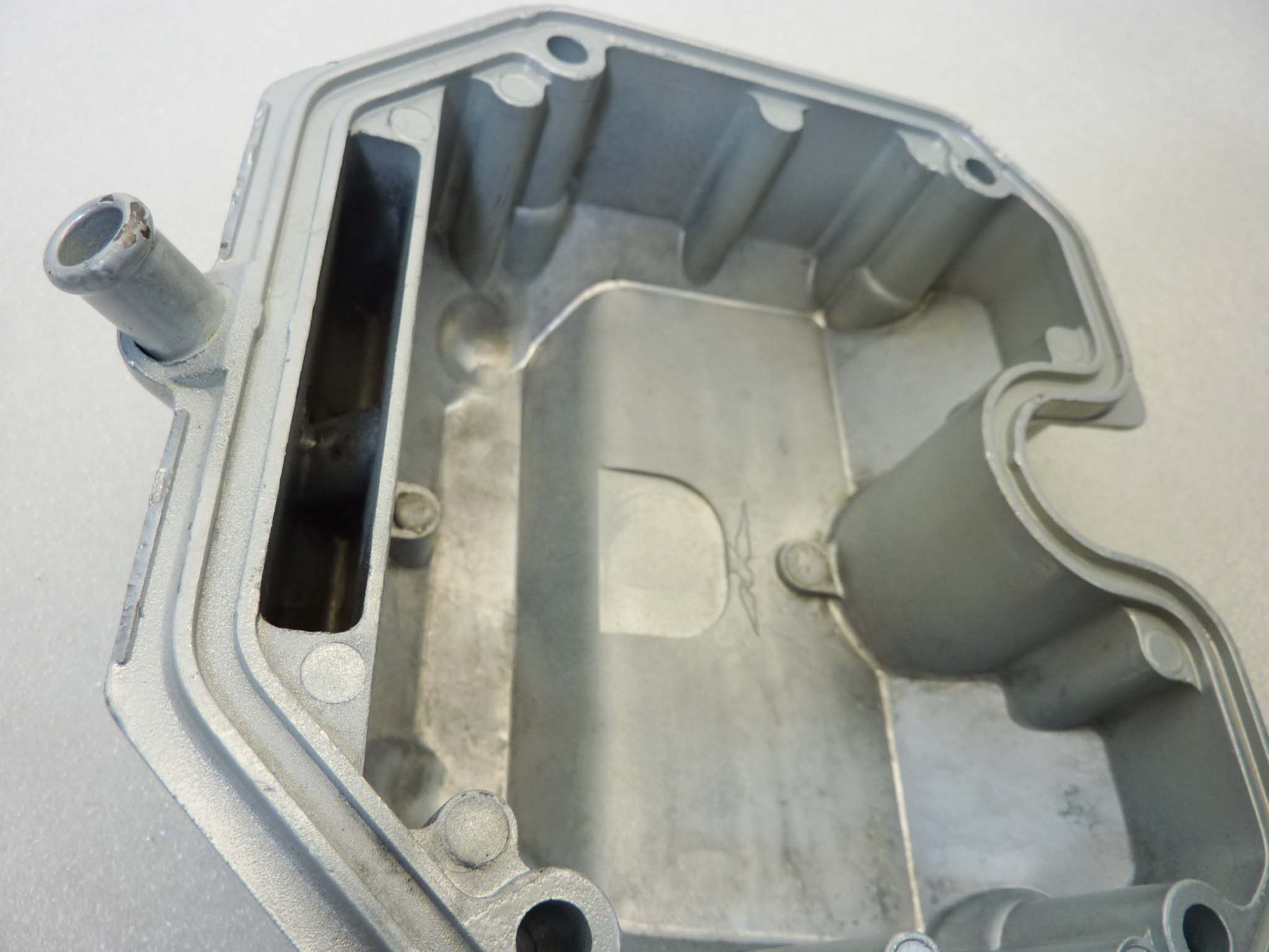 Coperchio punterie Guzzi V35 Imola 2 V65 Lario V75 4V coperchio valvole testata - immagine 9