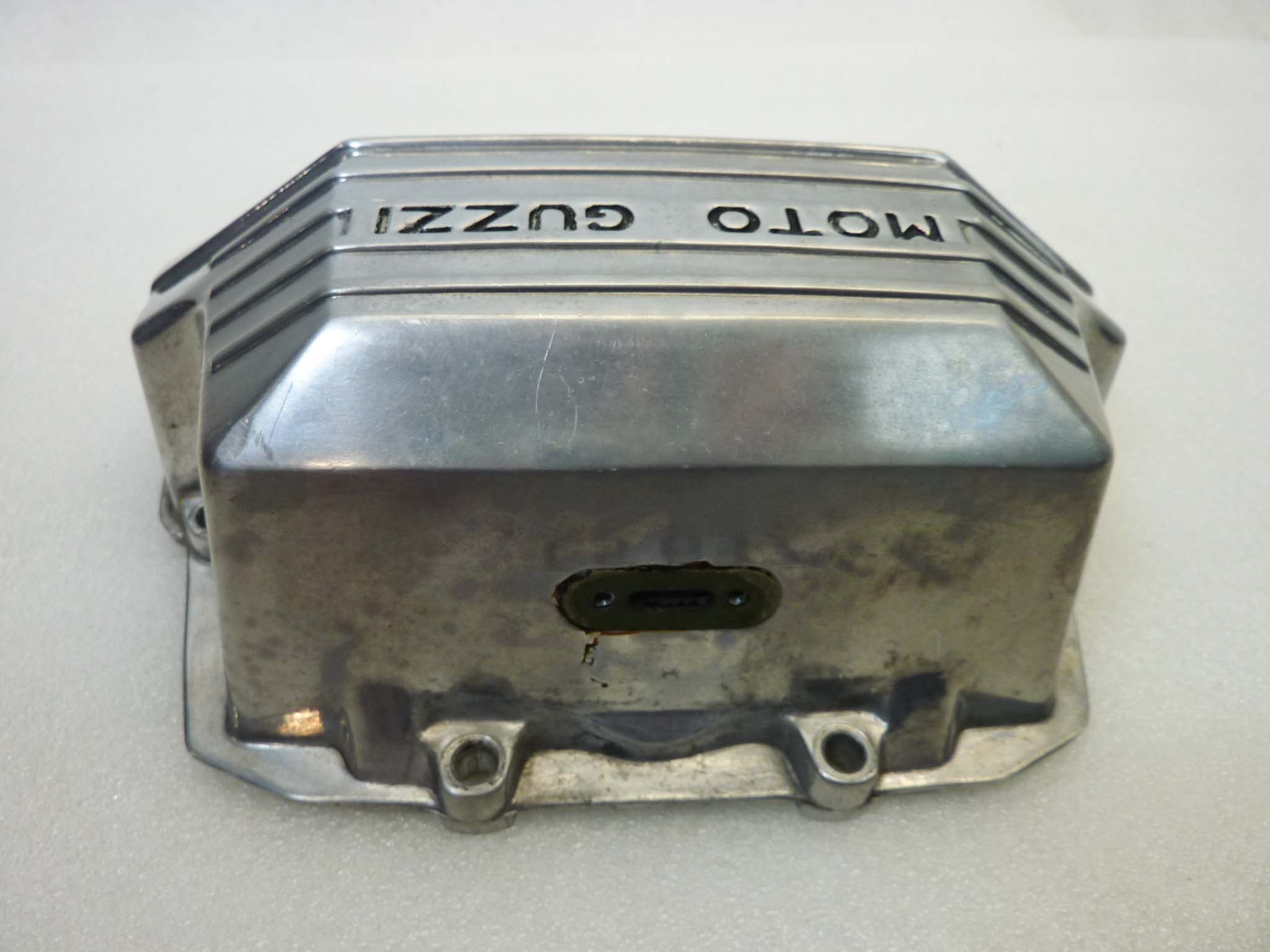 Coperchio punterie sinistro Guzzi California I.E. con foro sonda temperatura motore cod 14023560 coperchio valvole testata - immagine 6