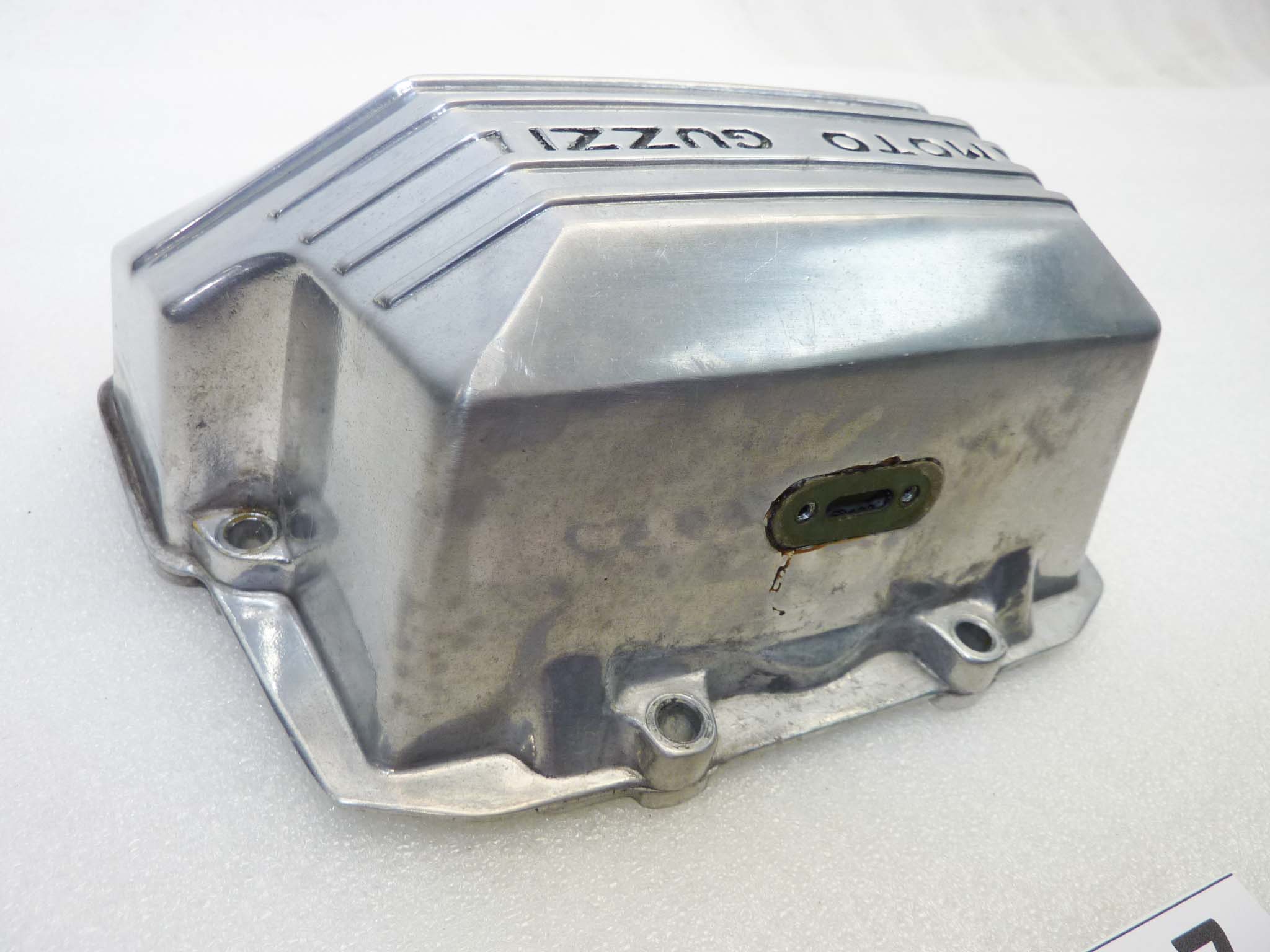 Coperchio punterie sinistro Guzzi California I.E. con foro sonda temperatura motore cod 14023560 coperchio valvole testata - immagine 7