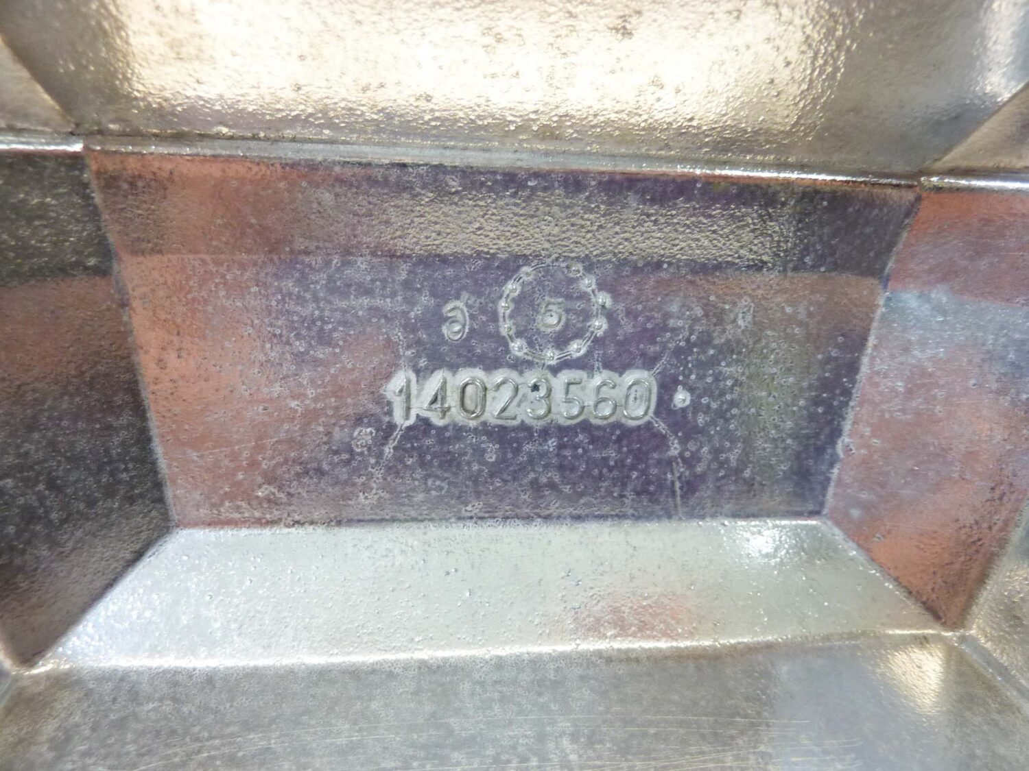 Coperchio punterie sinistro Guzzi California I.E. con foro sonda temperatura motore cod 14023560 coperchio valvole testata - immagine 12