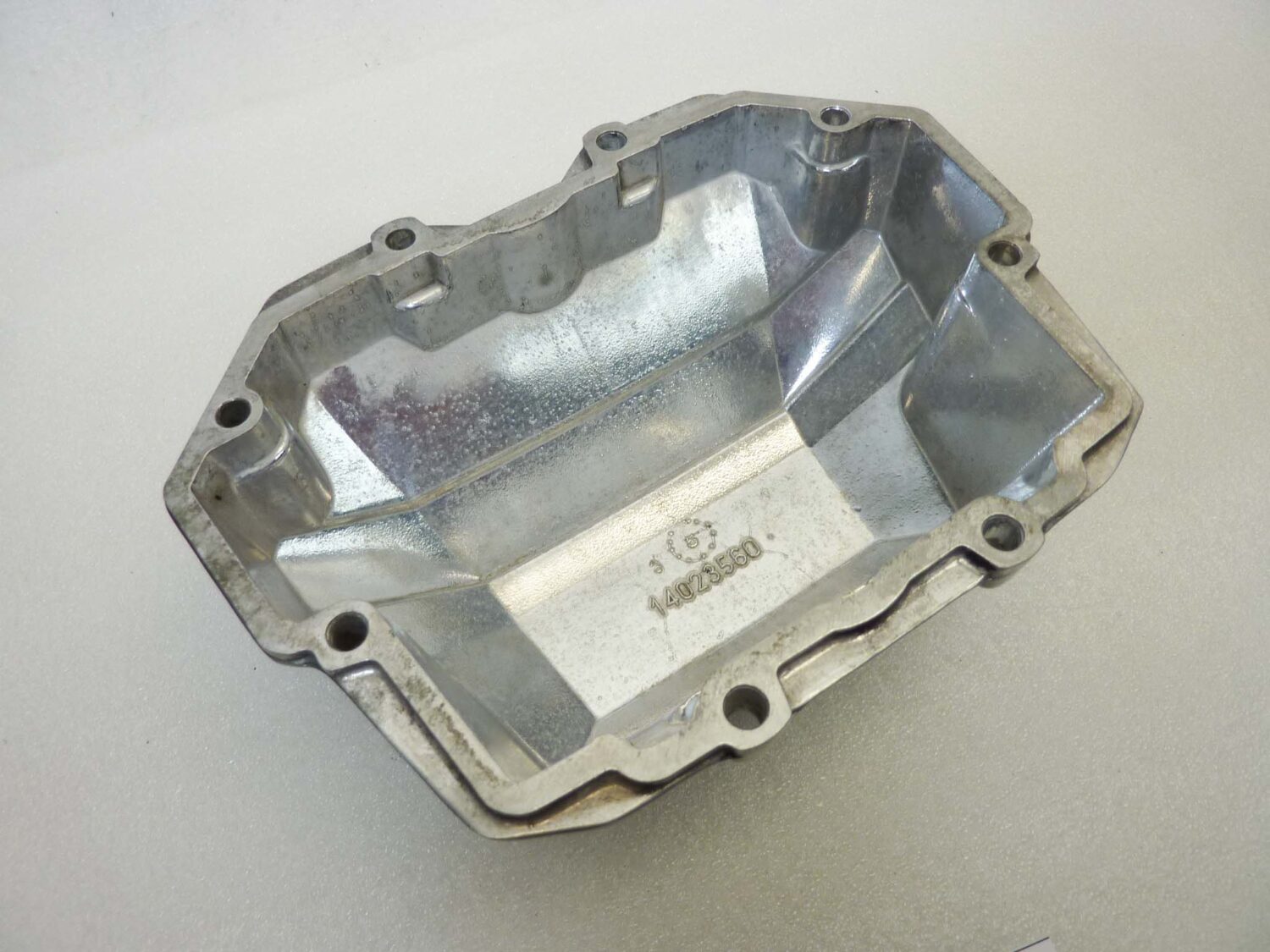 Coperchio punterie sinistro Guzzi California I.E. con foro sonda temperatura motore cod 14023560 coperchio valvole testata - immagine 13