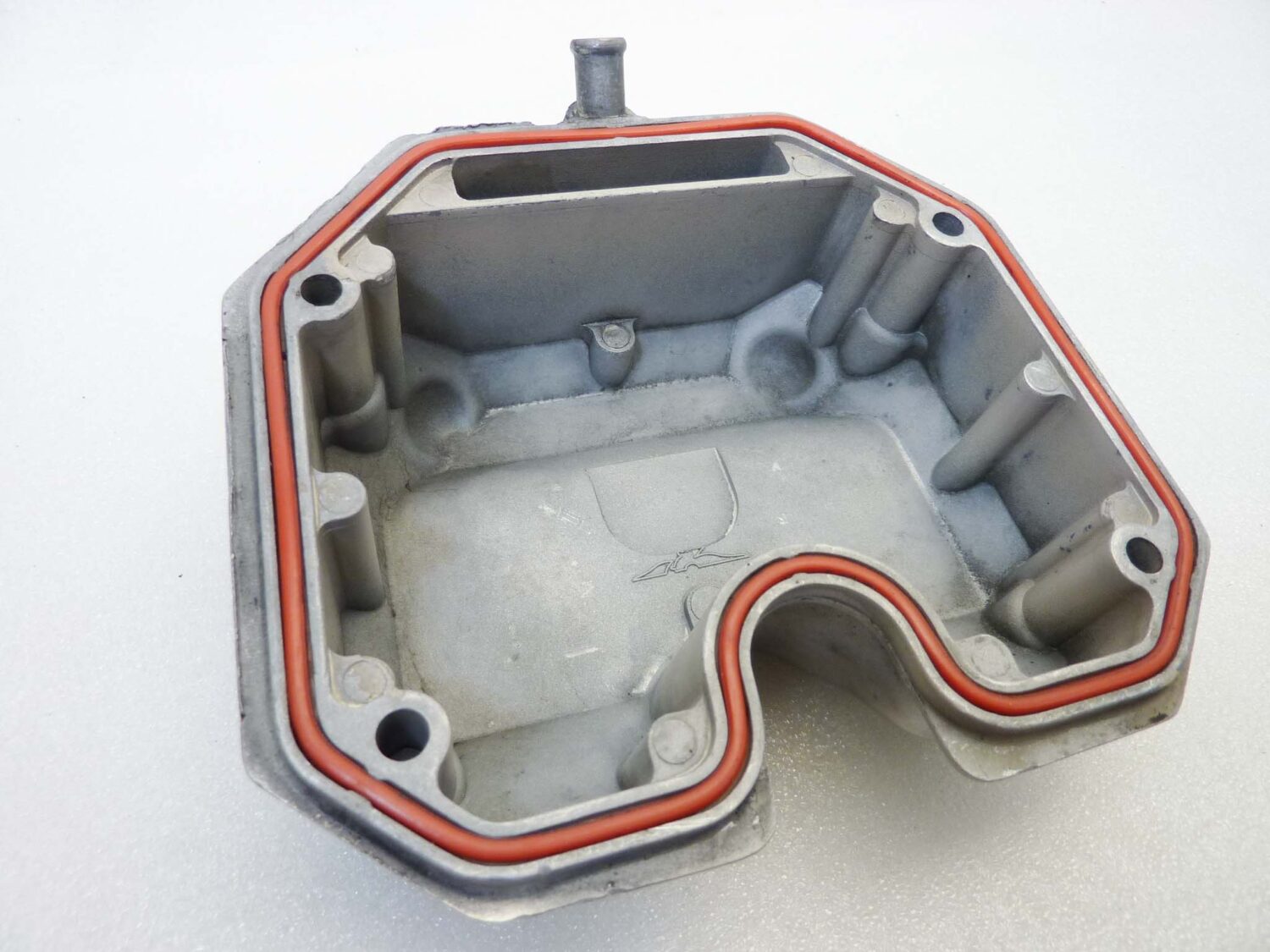 Coperchio punterie Guzzi V35 Imola 2 V65 Lario V75 4V cromato coperchio valvole testata - immagine 8