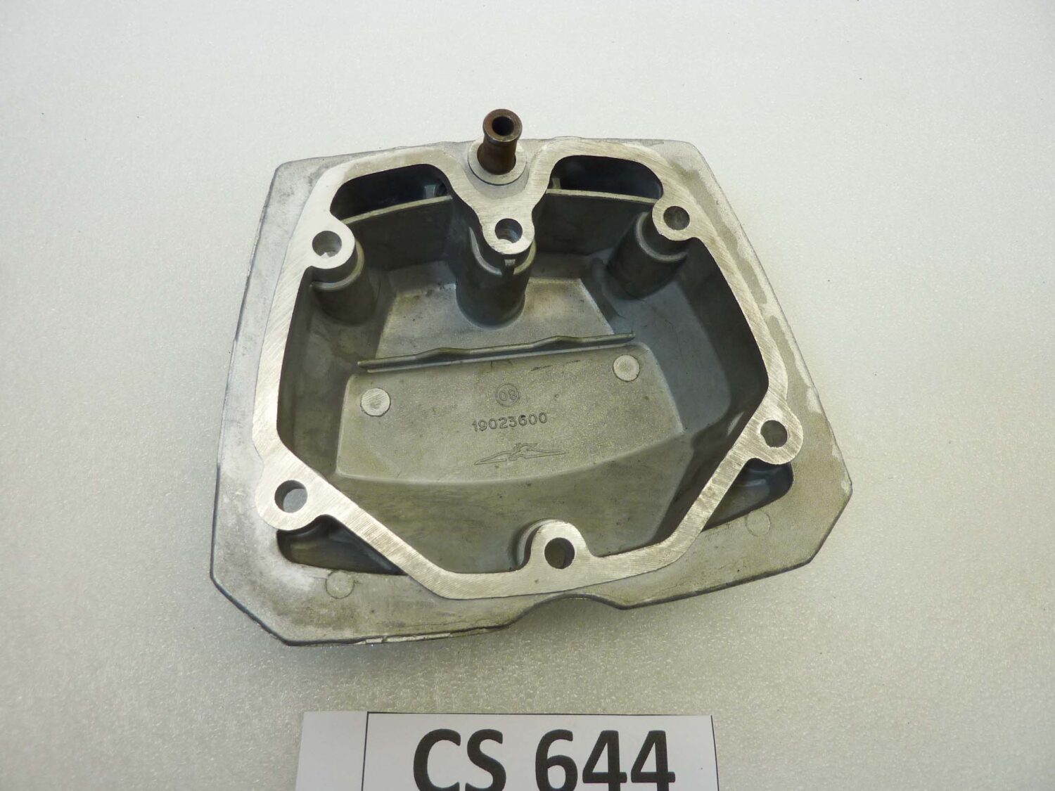 Coperchio punterie Guzzi V35 V50 V65 2V serie piccola coperchio valvole testata 19023600 NUOVO fondo di magazzino - immagine 11