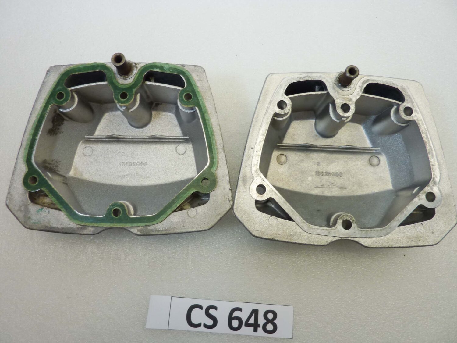 Coppia coperchi punterie Guzzi V35 V50 V65 2V serie piccola coperchio valvole testata 19023600 - immagine 10
