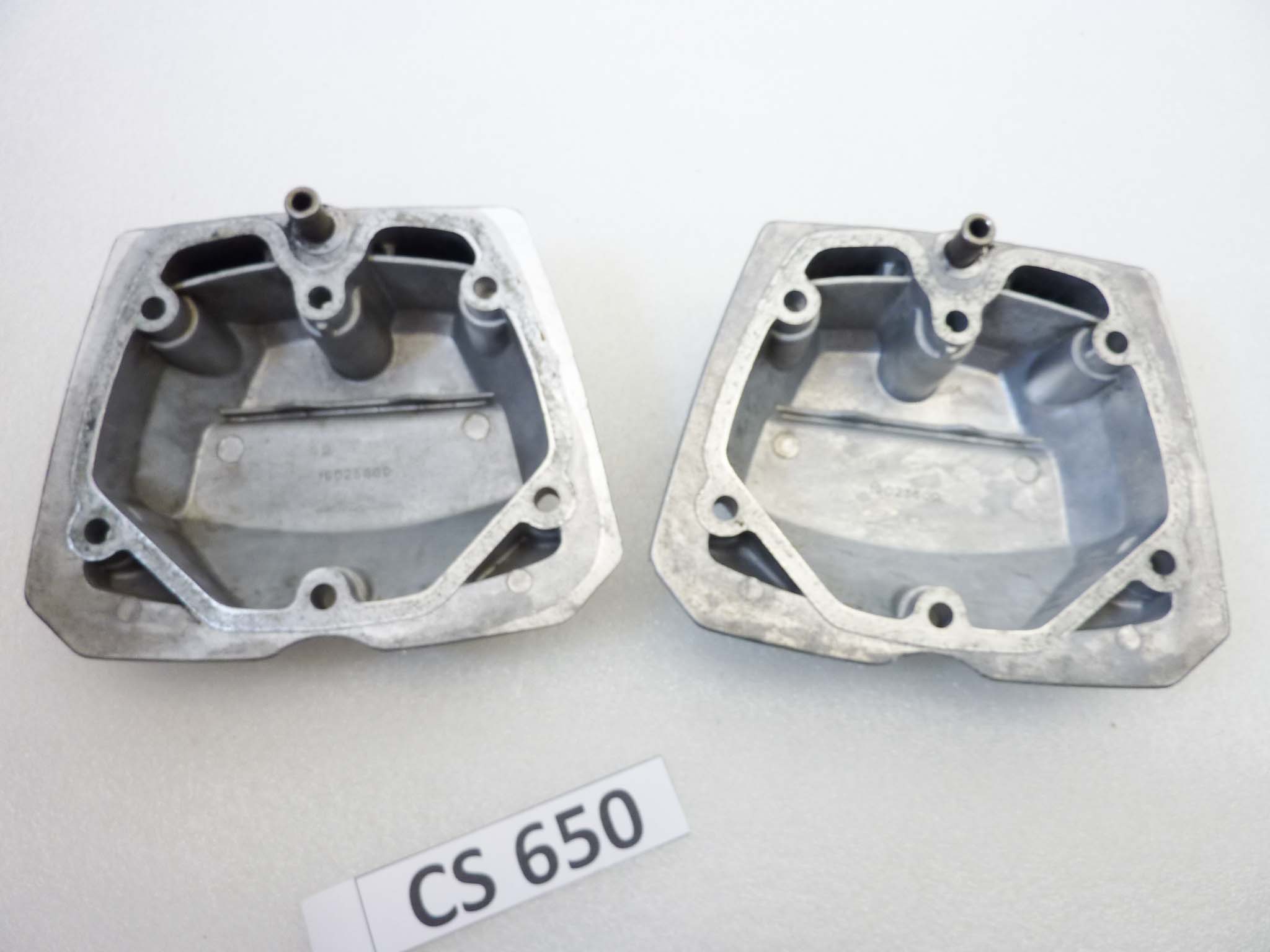Coppia coperchi punterie Guzzi V35 V50 V65 2V serie piccola coperchio valvole testata 19023600 - immagine 10